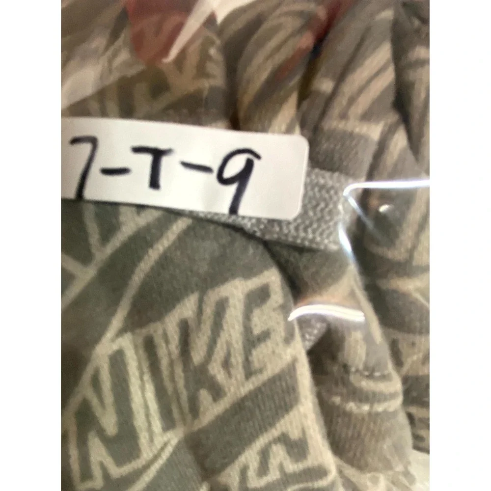 Nike Shorts Boys Large Gray All Over Swoosh Logo Print Cotton Training Athletic